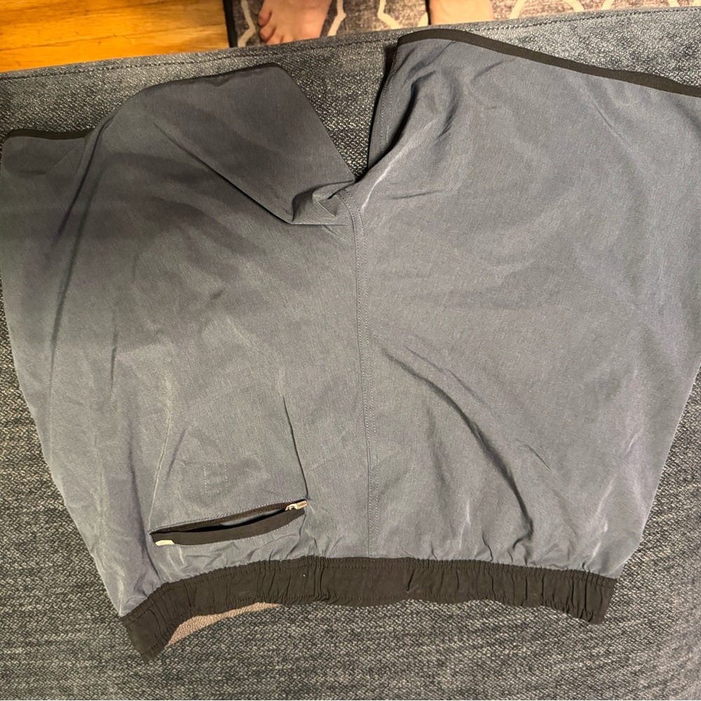 Vuori Men's Swim Trunks - Black - Picture 4 of 4